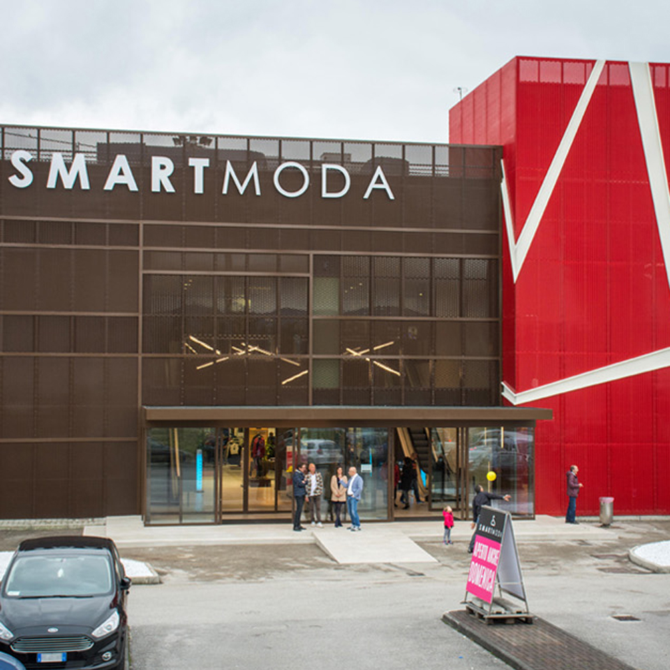 restyling edilizio negozio