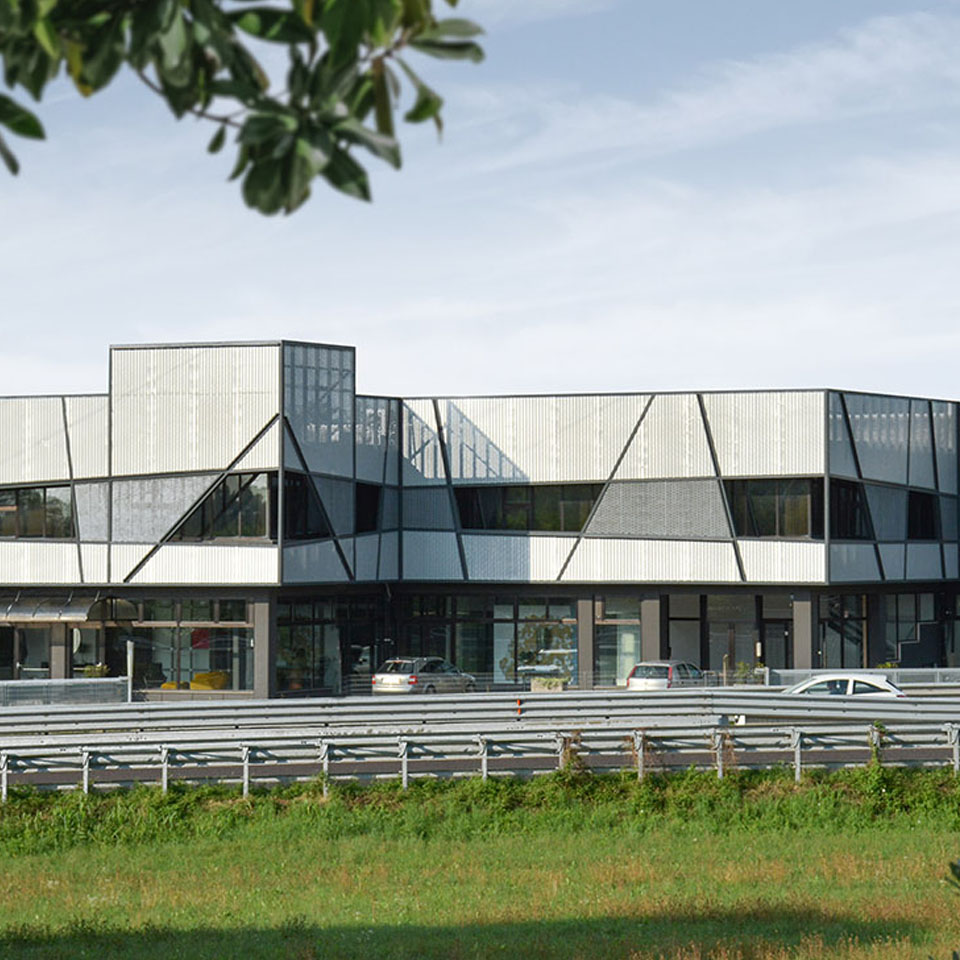 restyling edilizio centro direzionale crea